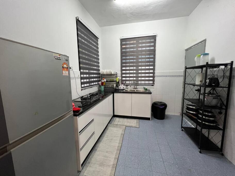 Rumah Melati By Impian Homestay Klia-Salak Tinggi-Nilai セパン エクステリア 写真
